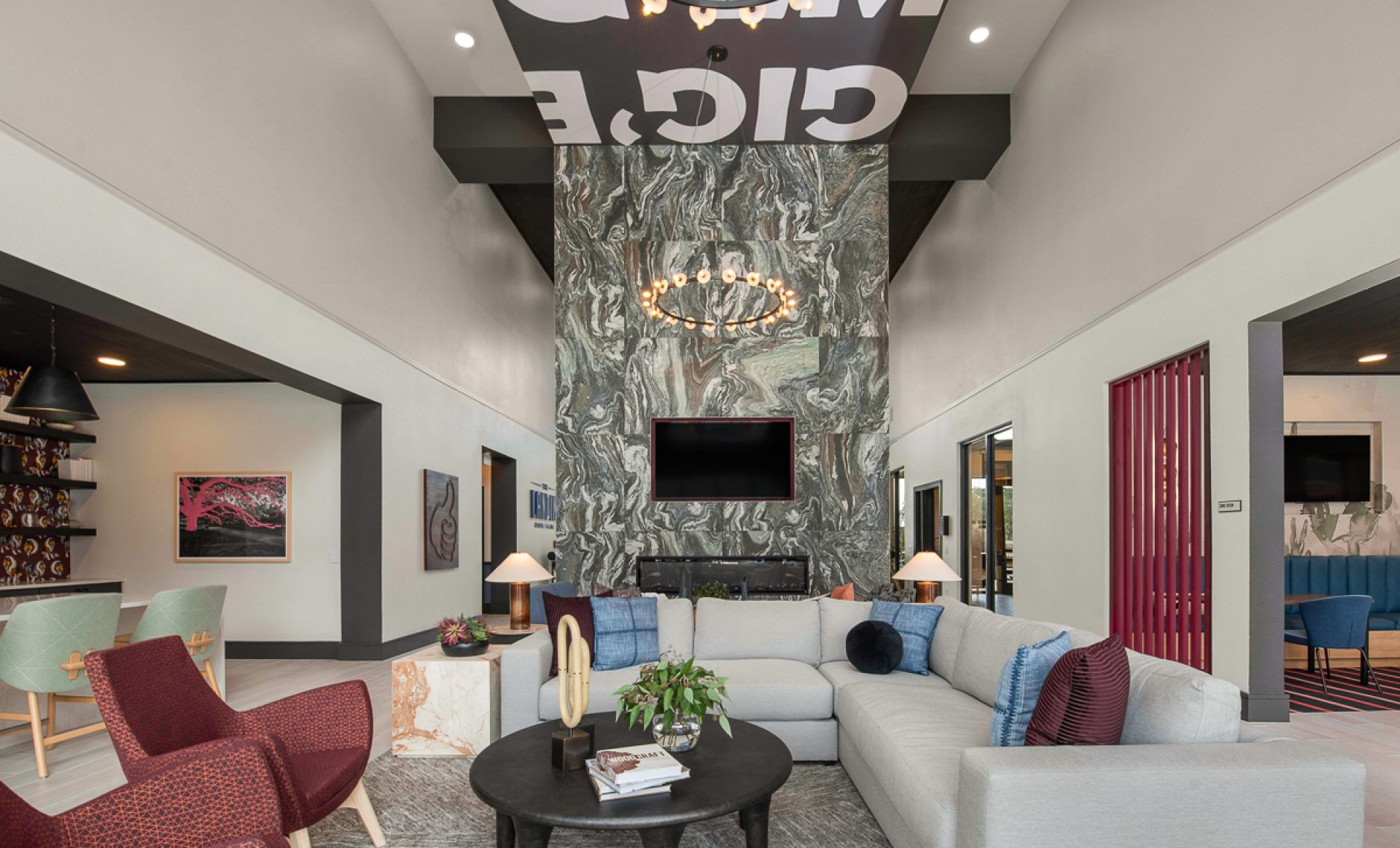 2   Landing College Station Club