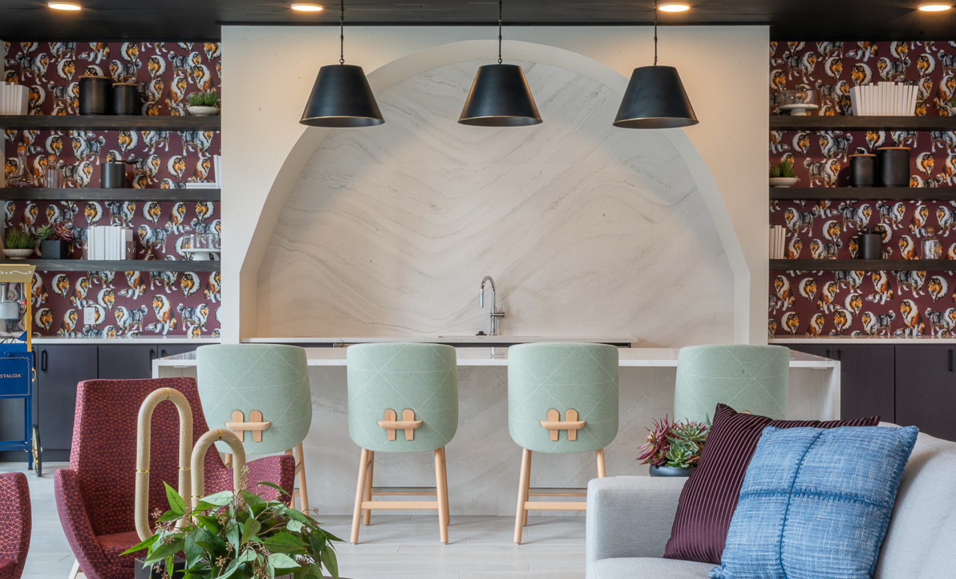 4   Landing College Station Club HERO COVER