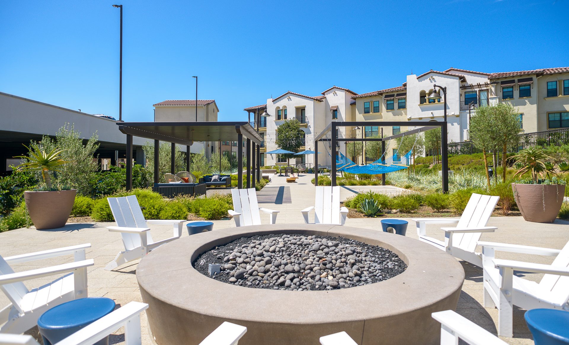 8   Courtyards at Pacific Village